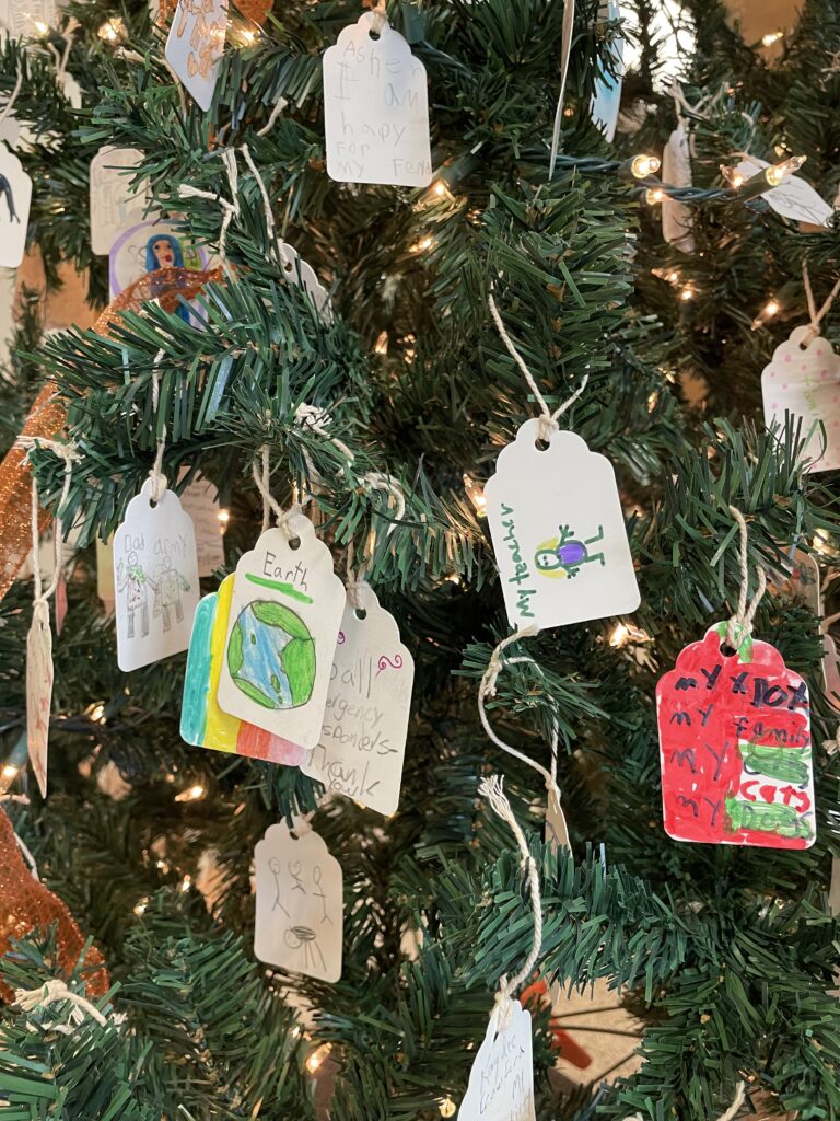 messages-in-tree-of-gratitude
