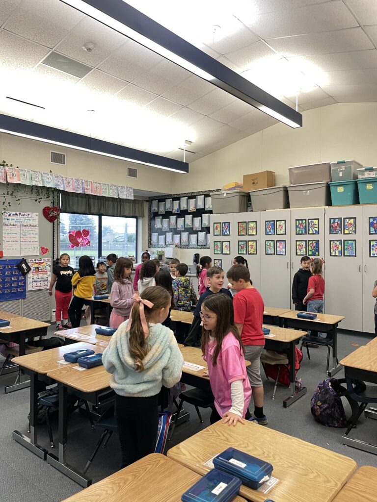 elementary-students-in-classroom-setting
